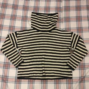 Forever 21 Cowl Turtle Neck Medium